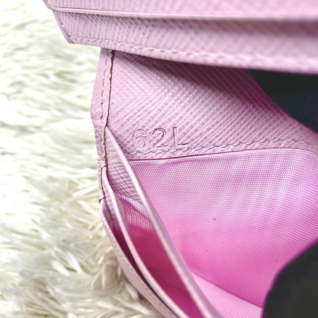 現行極美品✨ PRADA RFID内蔵 二つ折り財布 サフィアーノ 三角ロゴ