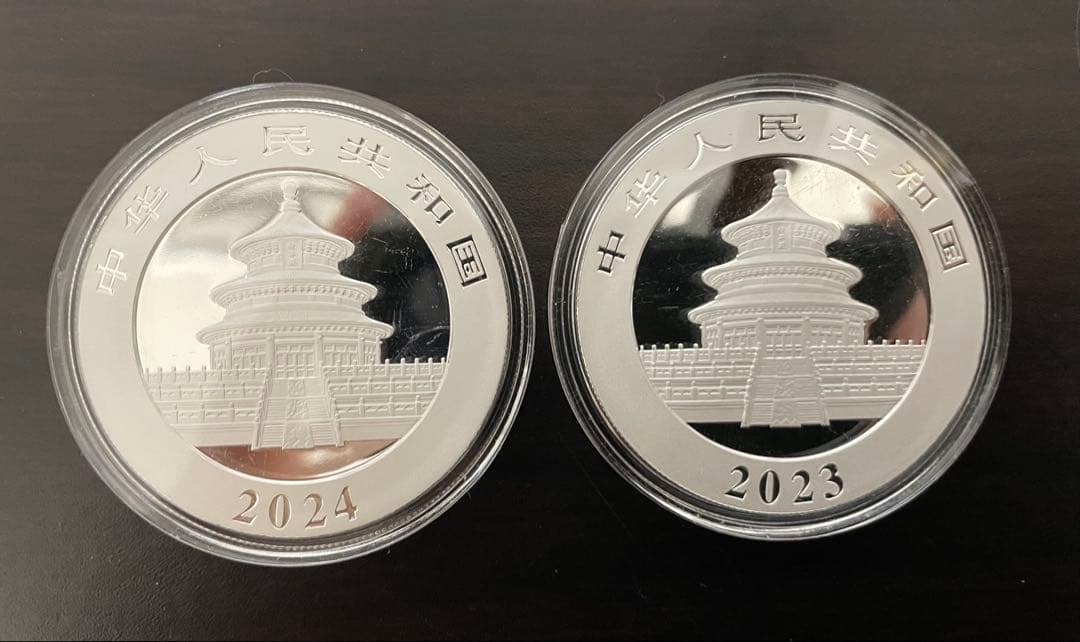 中国パンダ 10元 1オンス銀貨 2枚セット(2023,2024年)