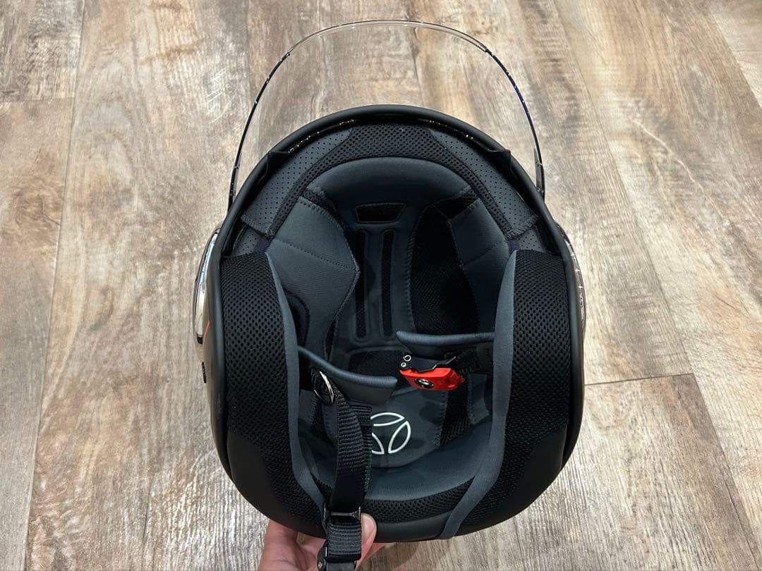 モモデザインmomo designバイクヘルメット