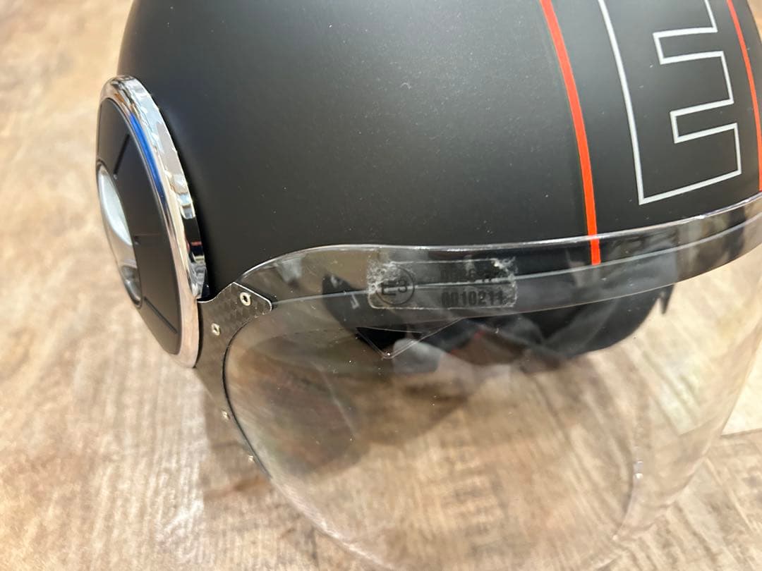 モモデザインmomo designバイクヘルメット