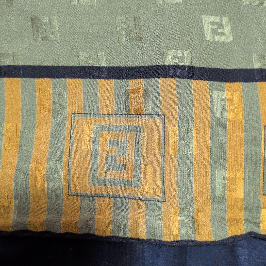 未使用　フェンディ　シルクスカーフ 約85cm