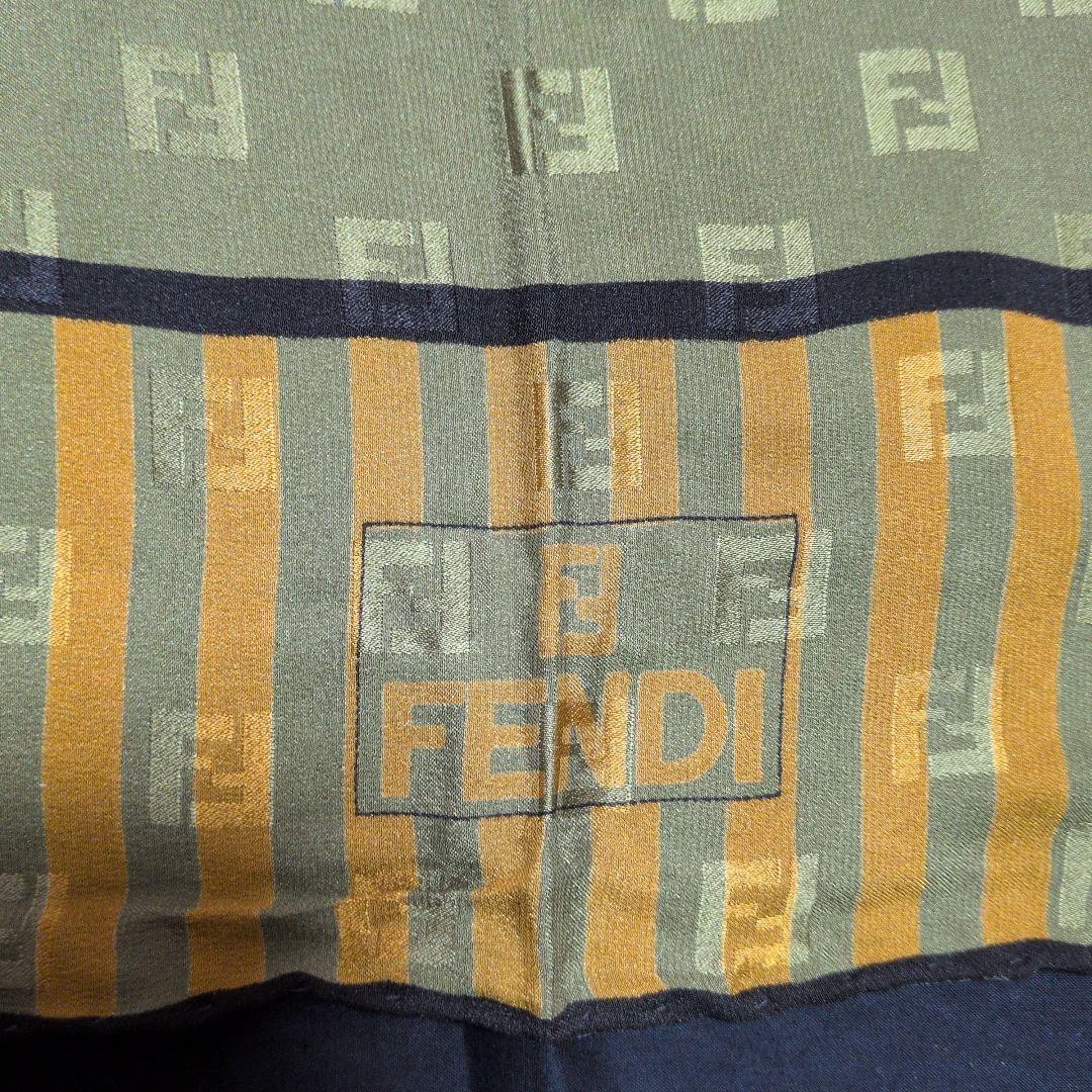 未使用　フェンディ　シルクスカーフ 約85cm