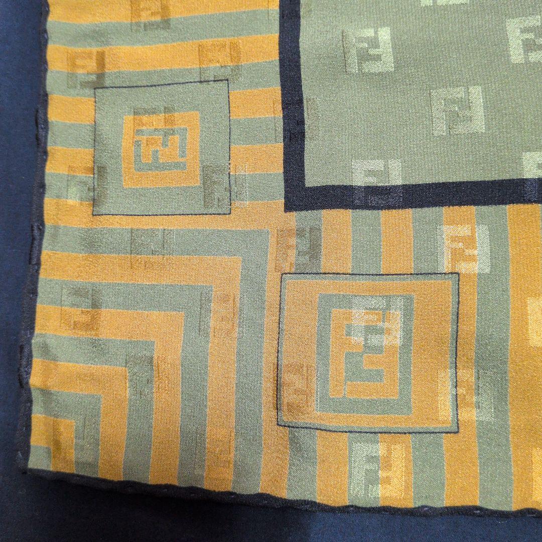 未使用　フェンディ　シルクスカーフ 約85cm