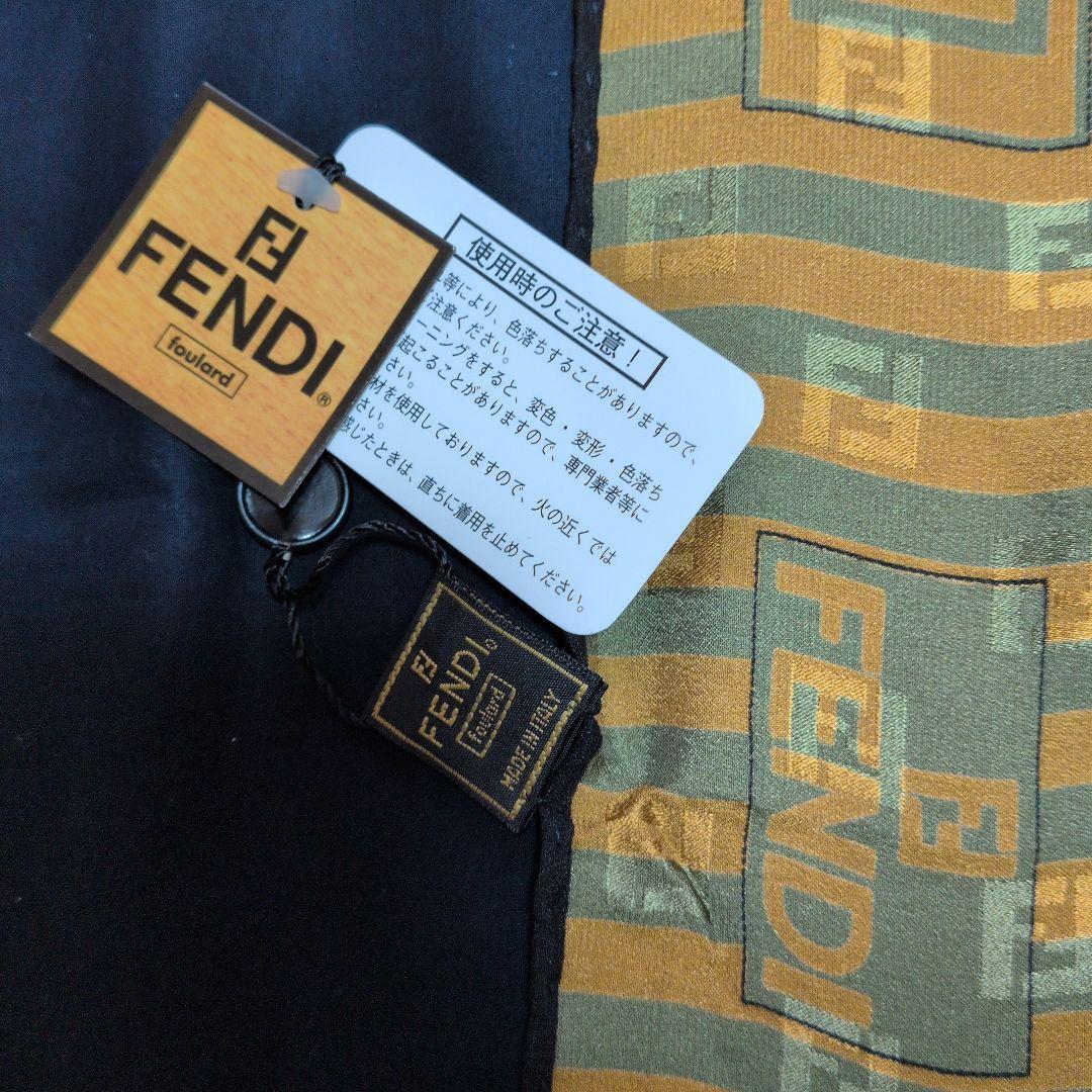 未使用　フェンディ　シルクスカーフ 約85cm