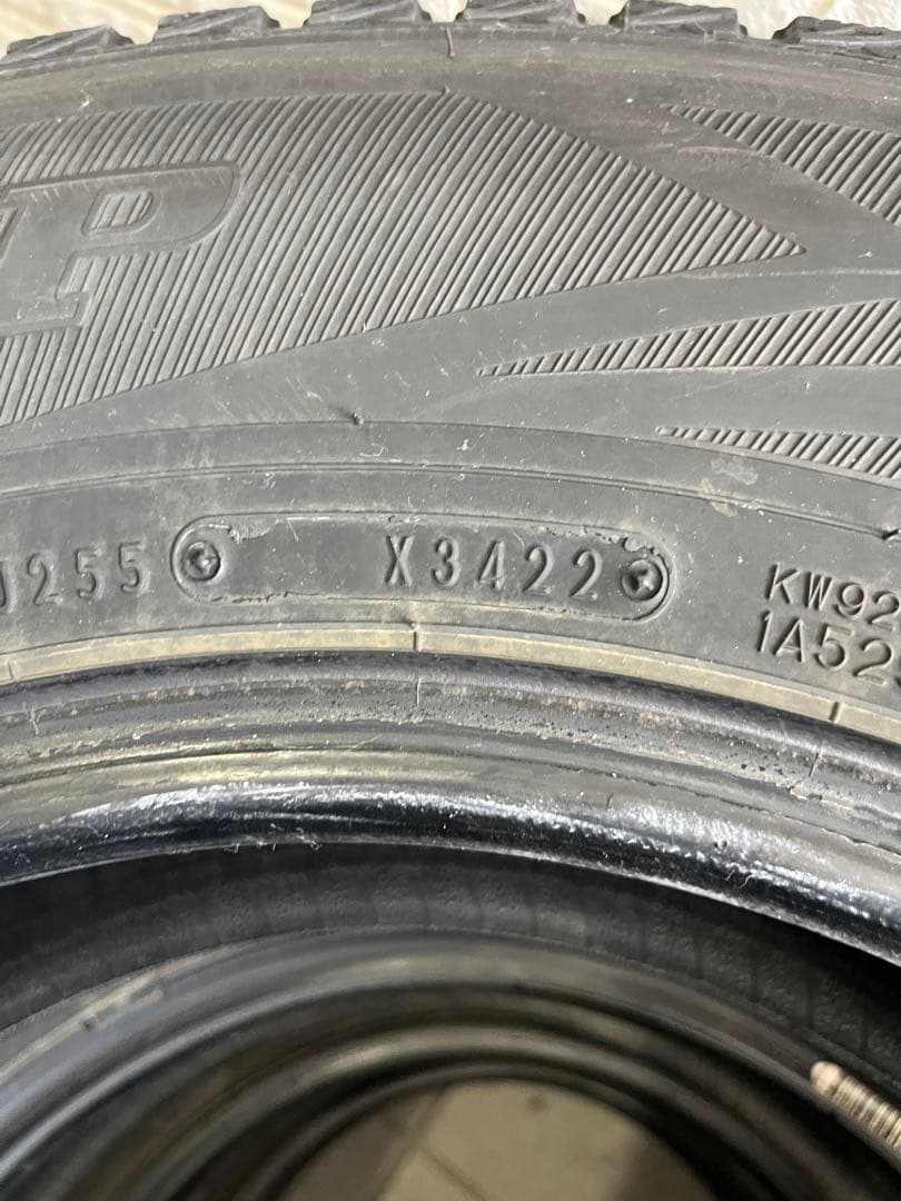 ⭐︎バリ溝‼︎⭐︎ダンロップ　SV01 195/80R15 冬タイヤ　2022年製
