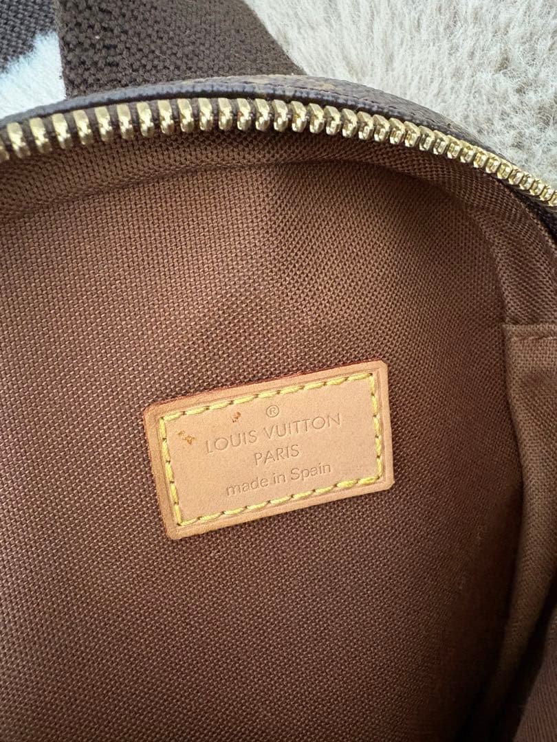 Louis Vuitton ボディバッグ