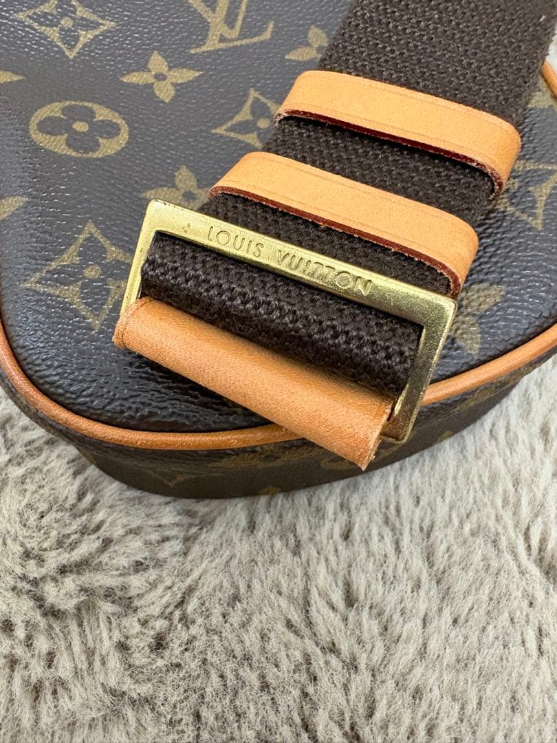 Louis Vuitton ボディバッグ
