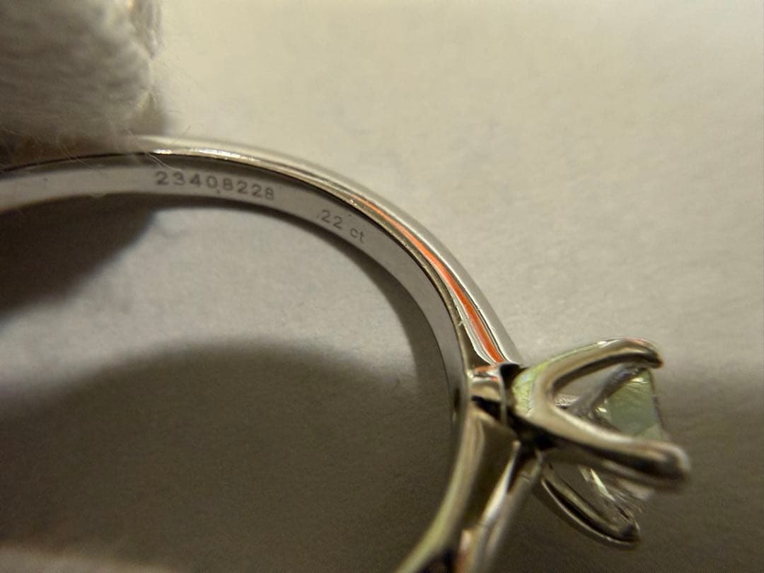 TIFFANY&Co. プリンセスカット 0.22ct PT950 US4