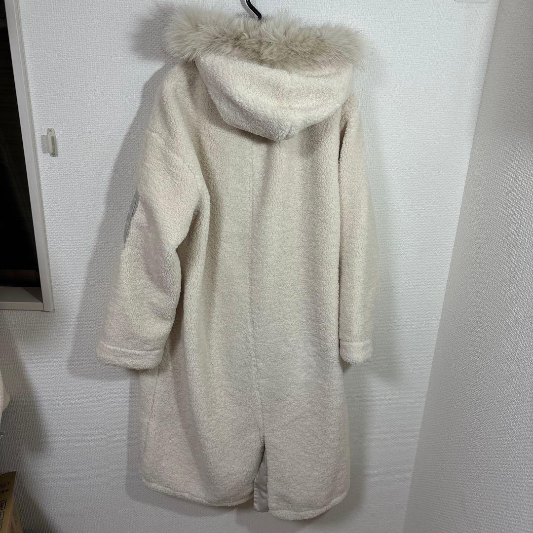 LASUD ファーボアコートアイボリー　未使用品　サイズ9号　定価34000円