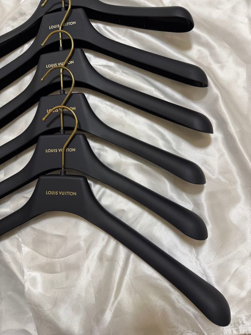 ルイヴィトン LOUIS VUITTON ハンガー 6本セット