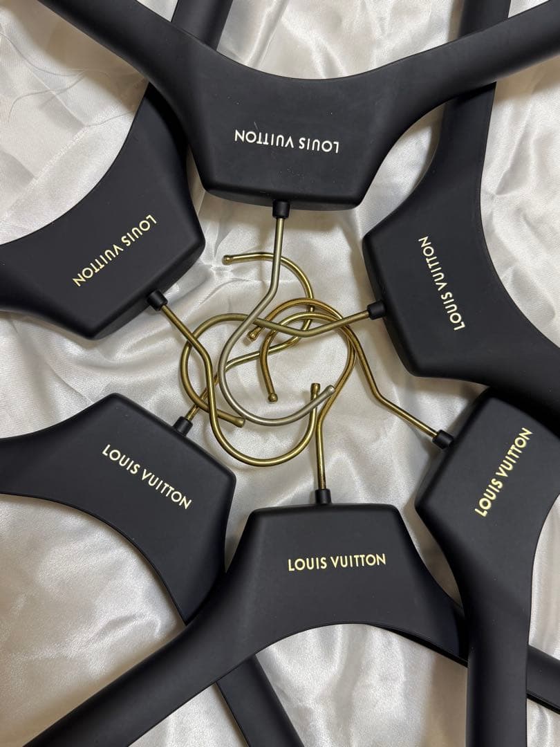 ルイヴィトン LOUIS VUITTON ハンガー 6本セット