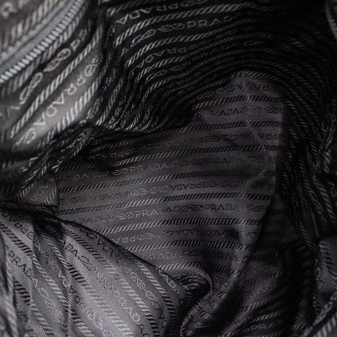 【美品】PRADA 三角ロゴプレート ボストンバッグ ナイロン レザー 黒色