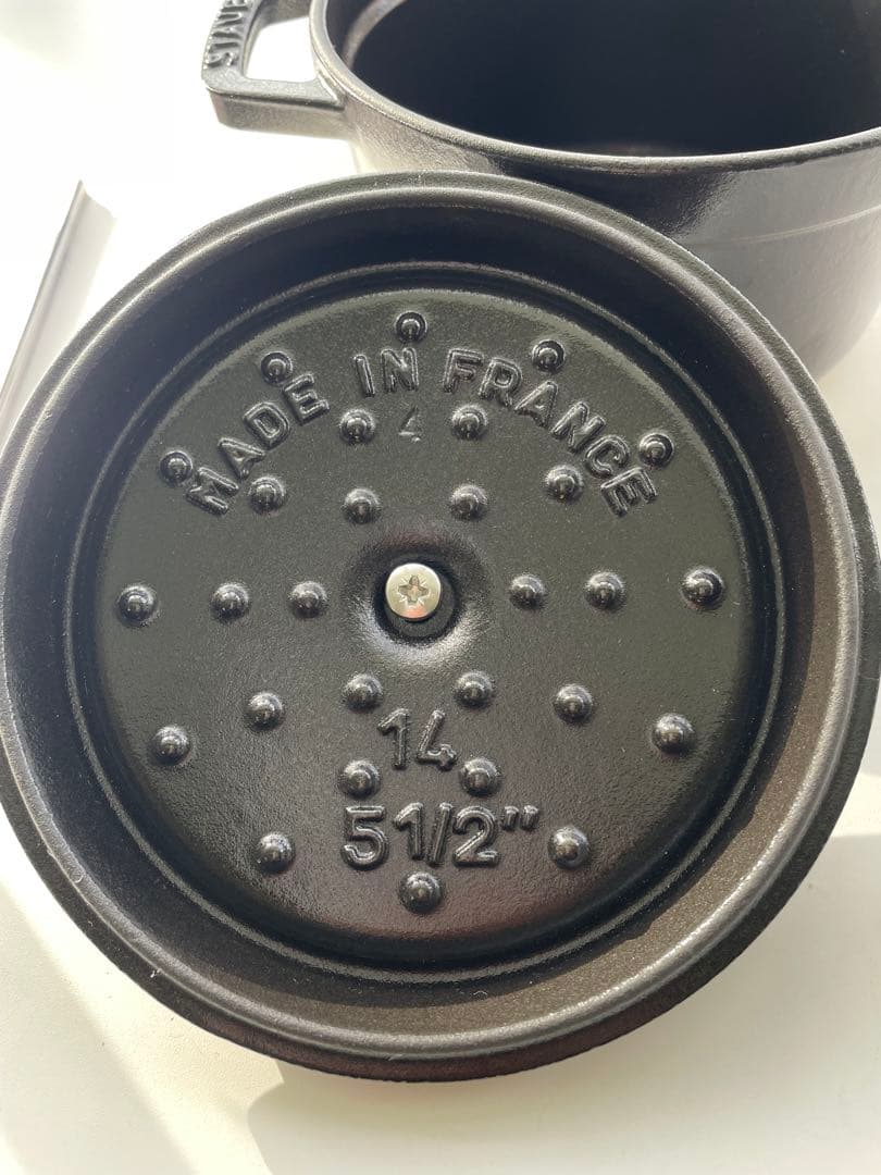 Staub ココット 14cm ブラック　シリアルナンバー付き