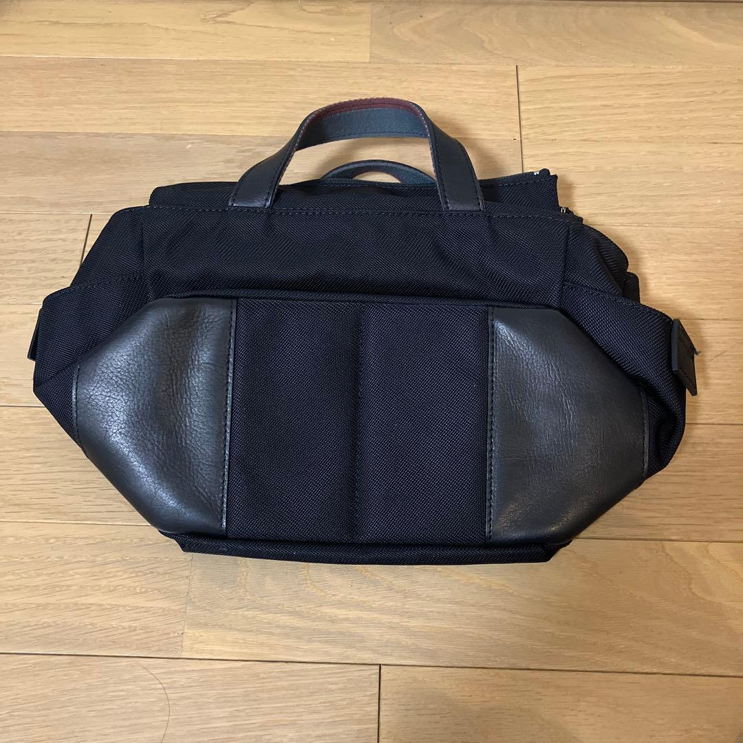 【美品】アニアリ　aniary ミニトートバッグ　　メンズ　ブラック 黒