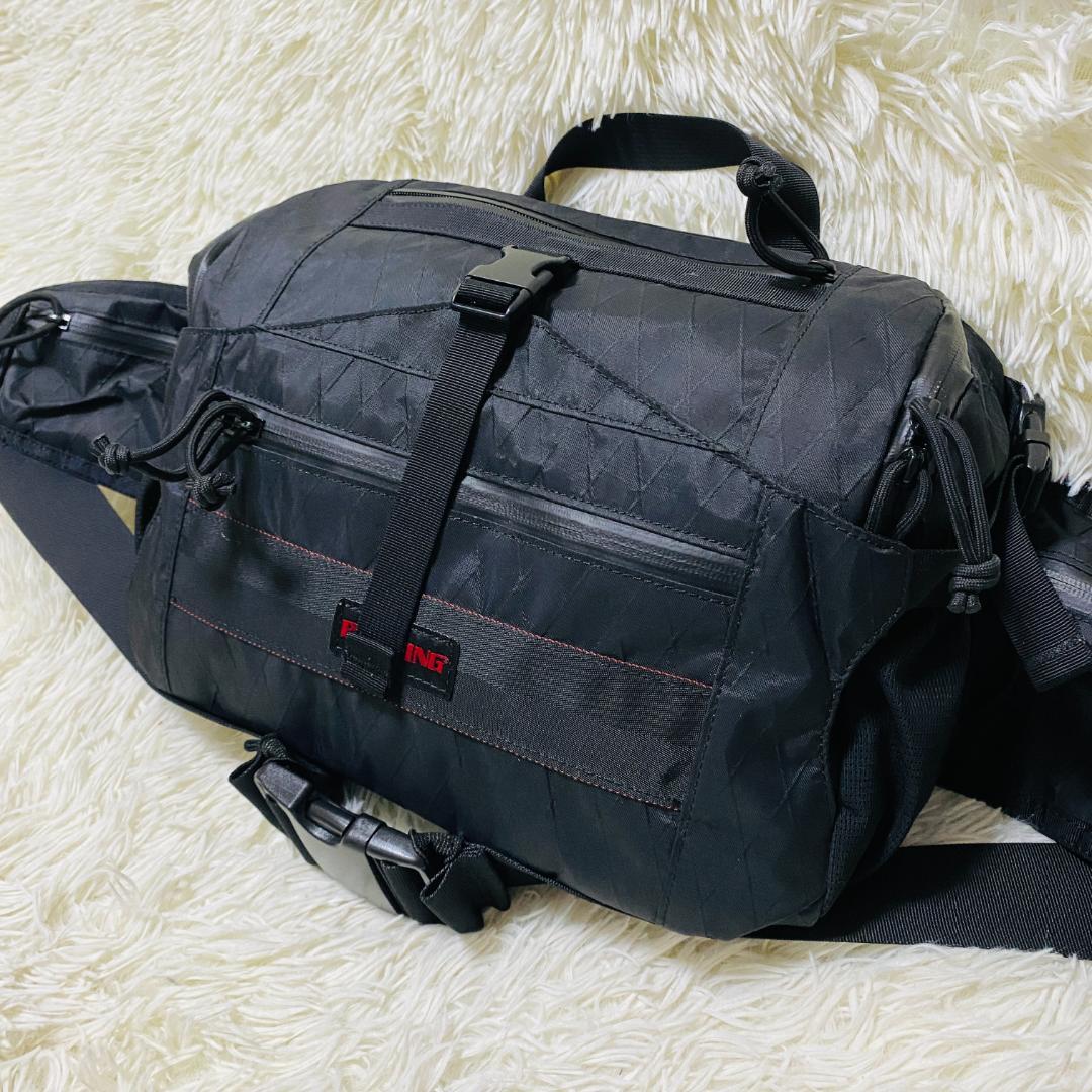 美品　ブリーフィング ショルダーバッグ ALG FANNY PACK　X-PAC