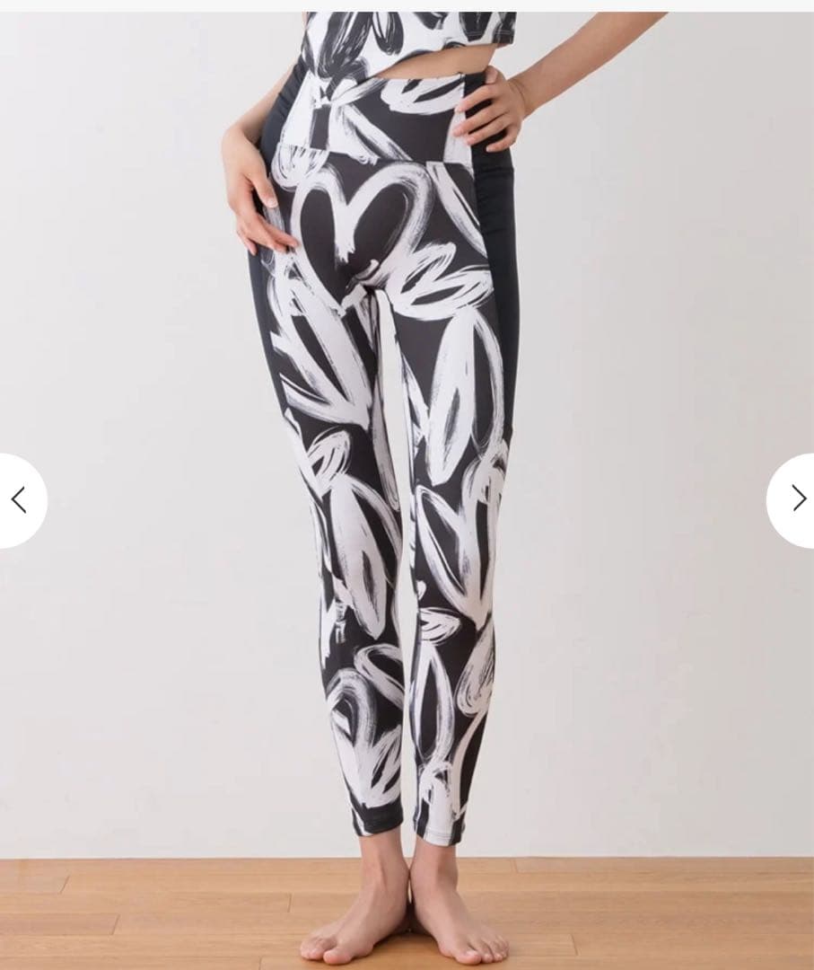 SUKALA パートプリントサイドギャザーレギンス L LAVA