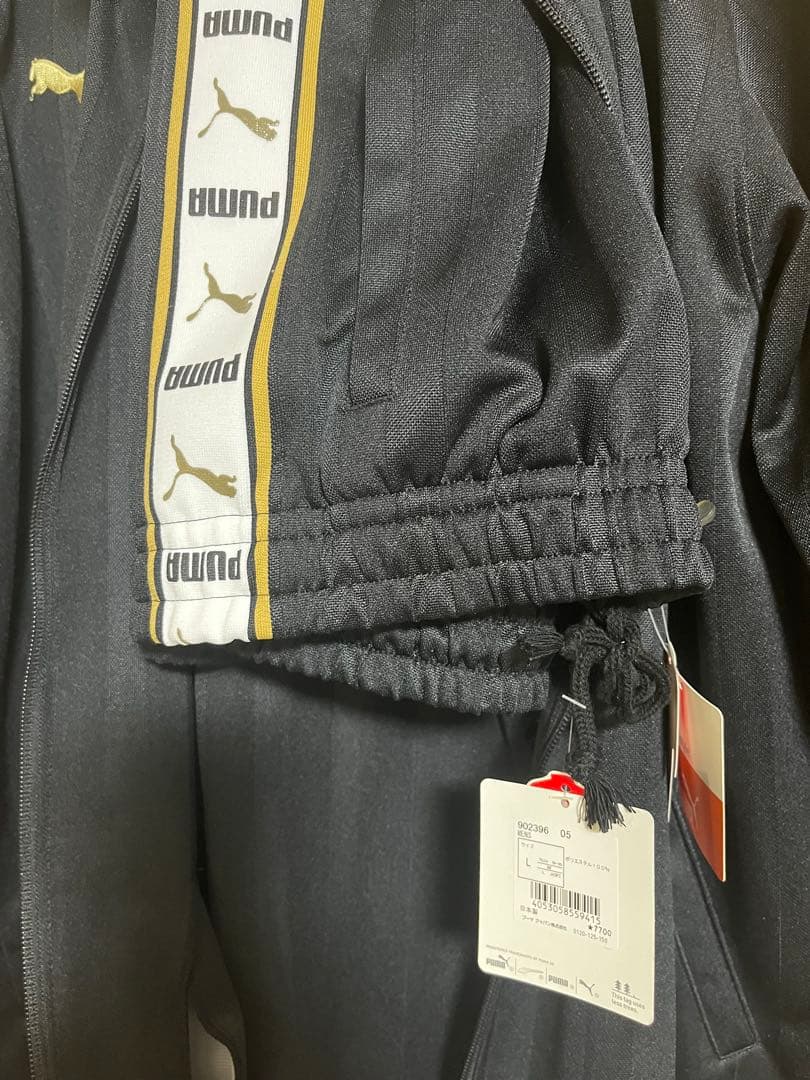 PUMA ブラックジャケット