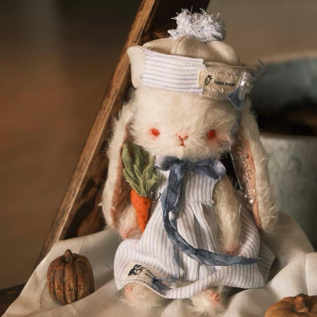 輝くお耳のうさぎ アーティストベア 海外作家様 ハンドメイド ぬいぐるみ