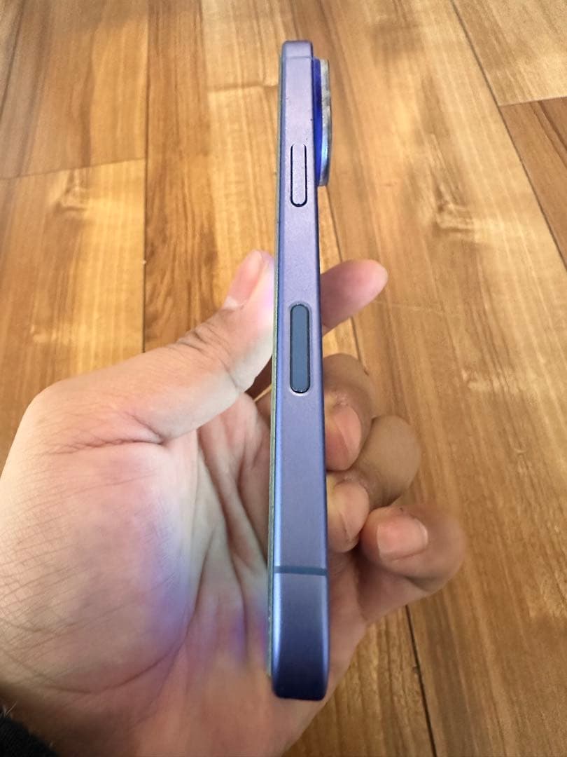 『美品』iPhone16 256gb ウルトラマリン　SIMフリー