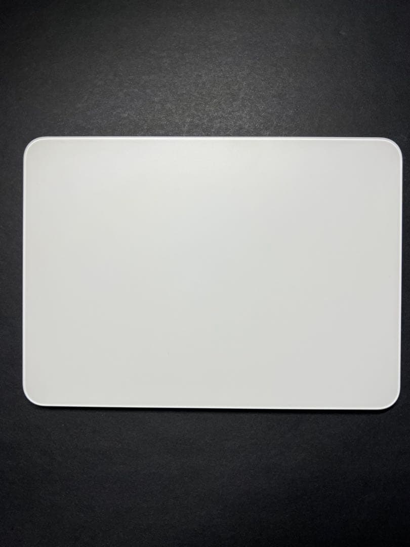 Apple  Magic Trackpad（2025年モデル・最新）