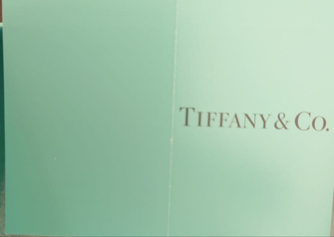 オーバル ＆ ハート タグ キーリング シルバーにティファニー ブルー