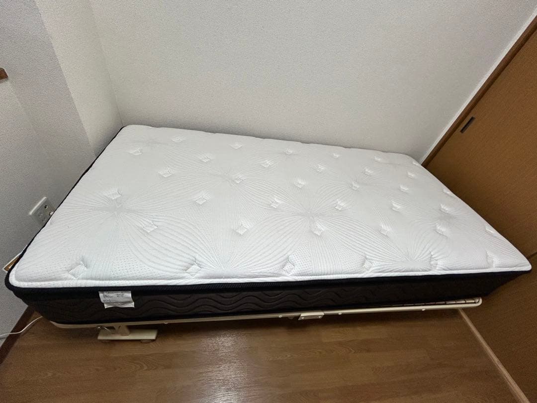 【良品】フランスベッド　Ag-BAE-PW-ロイヤル　シングル