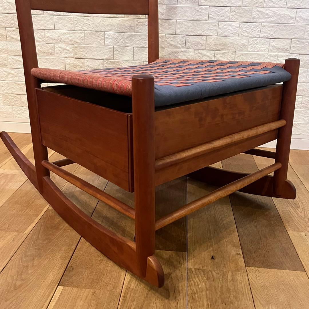 【ヴィンテージ】シェイカーデザイン　木製ロッキングチェア 引き出し付き