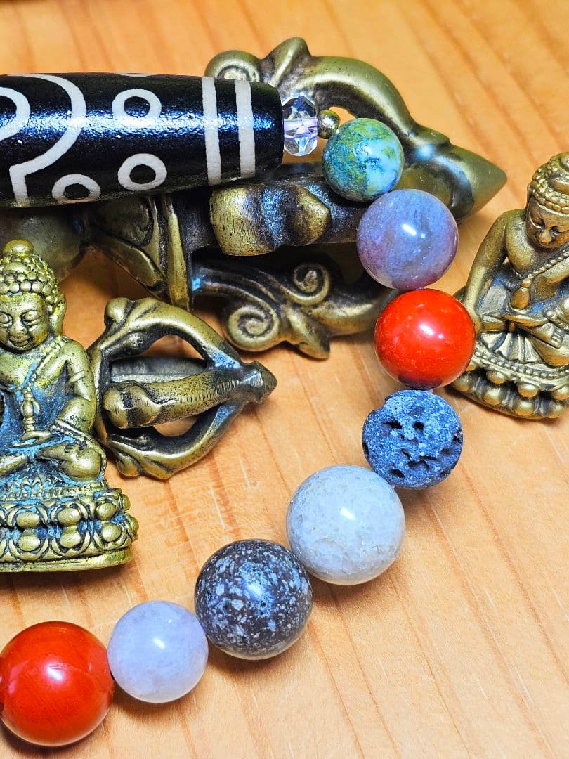 奇跡の十五眼天珠と日本銘石たちのブレス