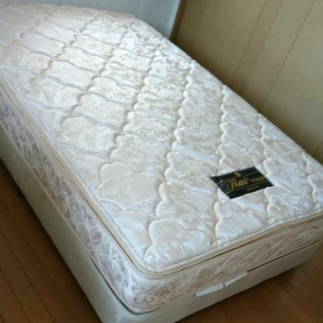 大塚家具で購入したキングスダウン製のセミダブルベッド①