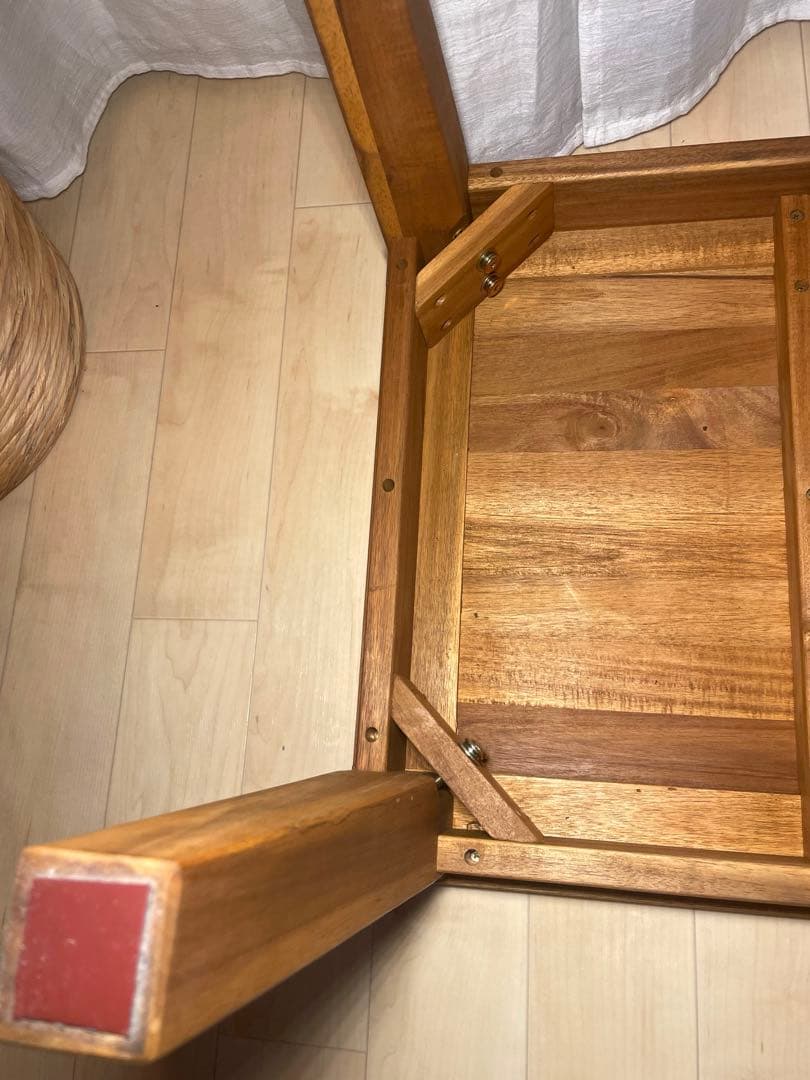 B-COMPANY Arunda 90ローテーブル 木製 北欧風