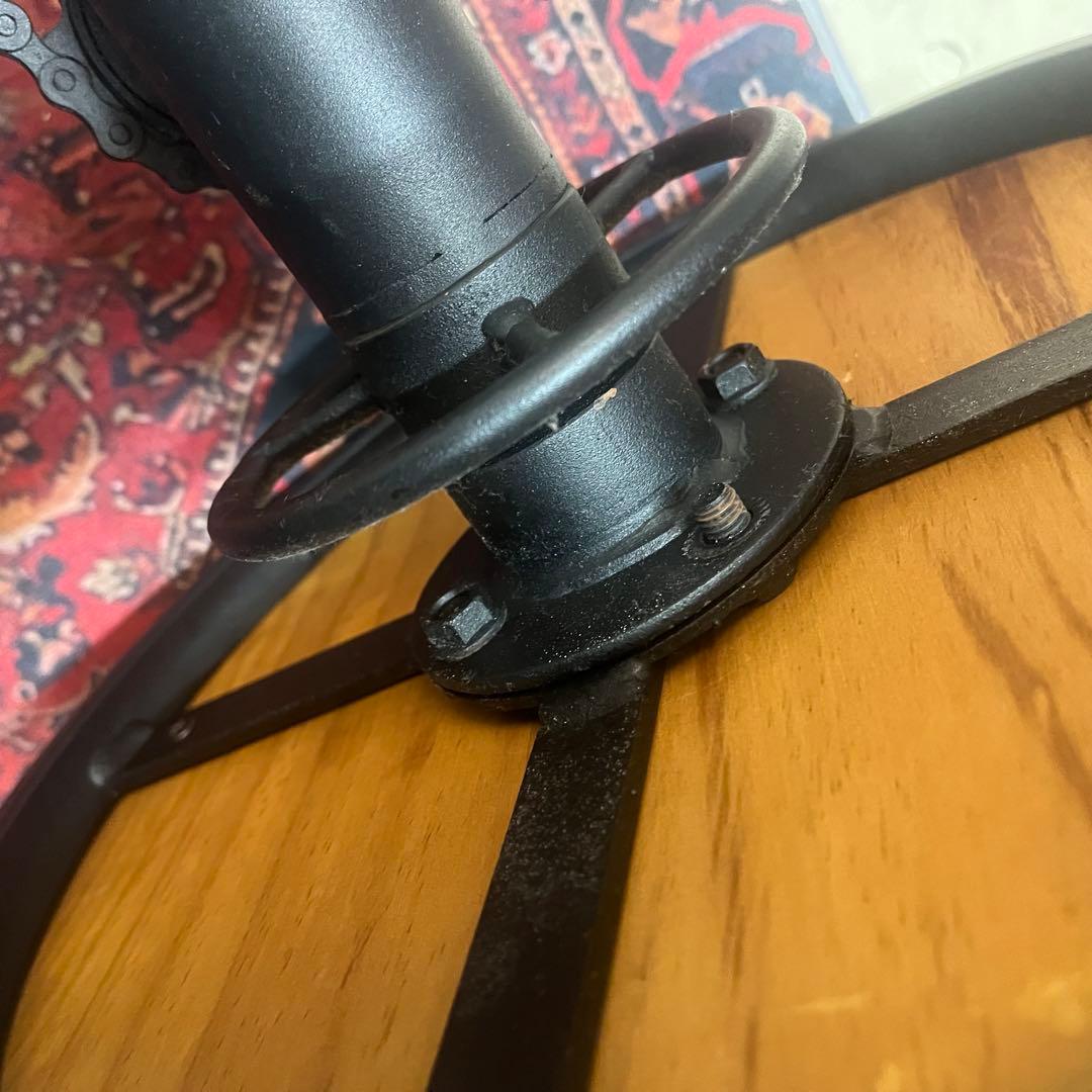 【インダストリアル、ヴィンテージ・スチールスツール、オールドレトロ椅子カウンター