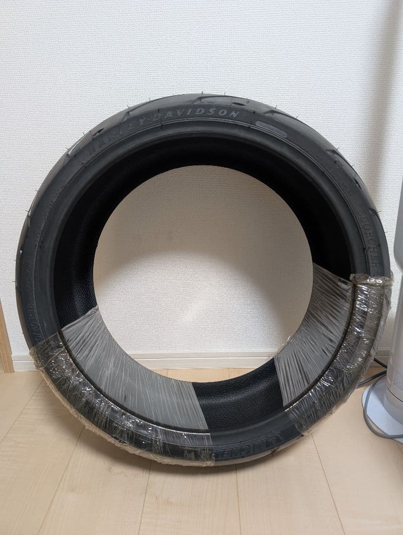 パーツ MICHELIN SCORCHER11 240/40R18M/C 79V TL