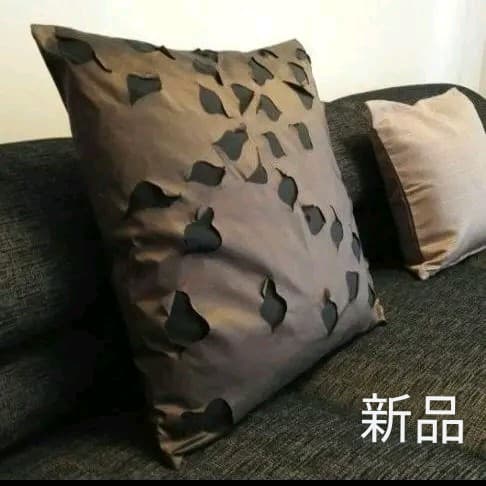 デザイナーズ・クッション2点■葉モチーフ マットツヤ 大判クッション&カバー