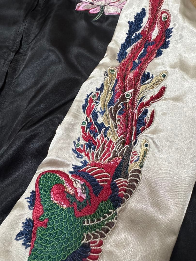 刺繍入りサテン スカジャン 黒/白