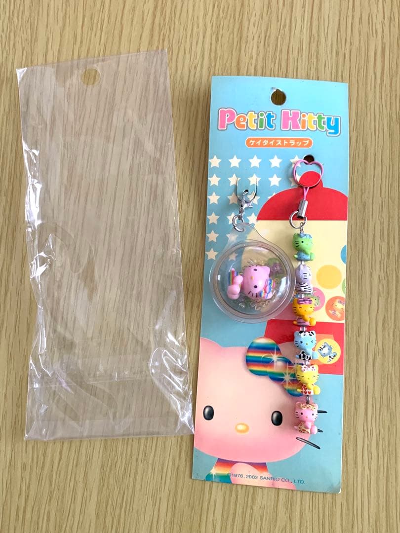 サンリオ・ハローキティ・ストラップ・Petit Kittyストラップ＆チャーム