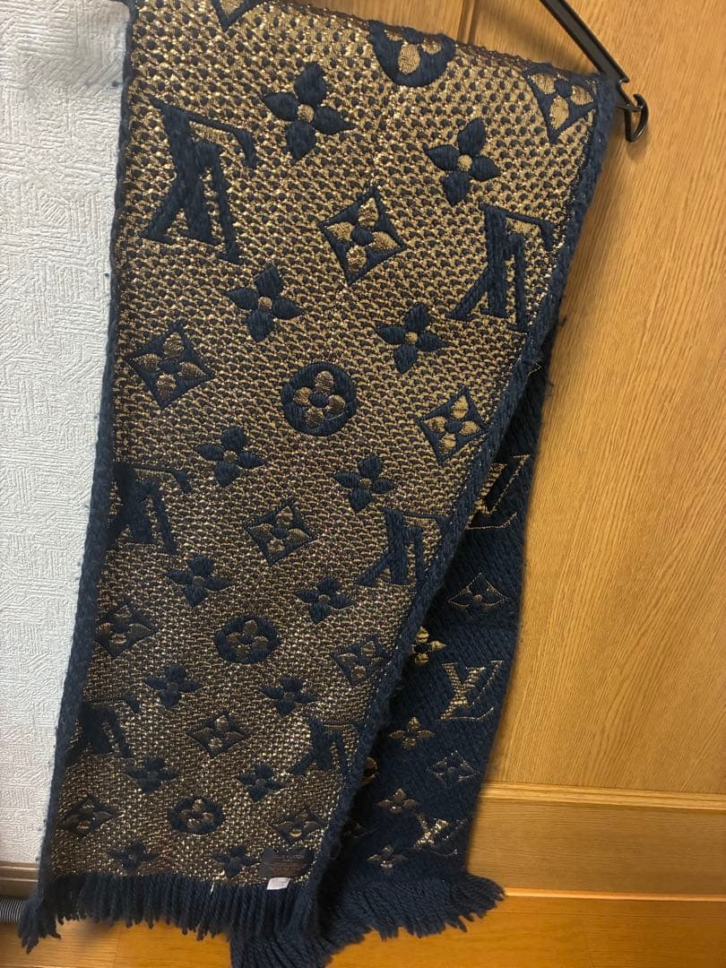 LOUIS VUITTON ネイビー マフラー　エシャルプ•ロゴマニア