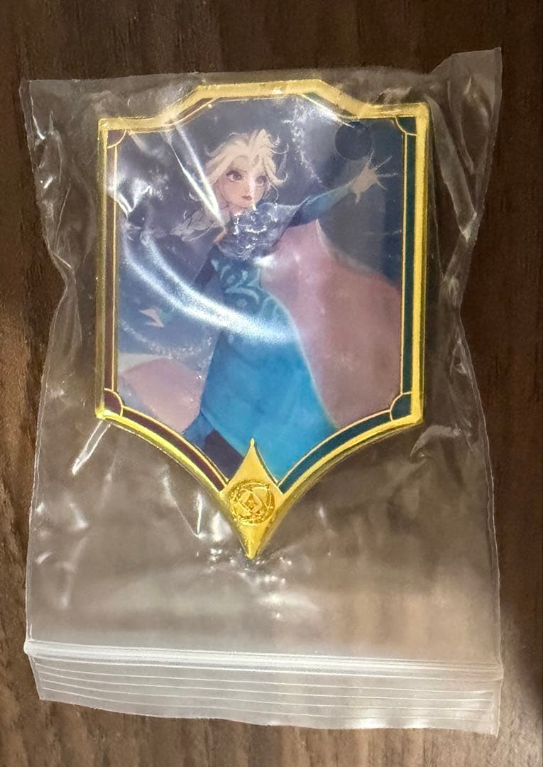 ロルカナチャレンジ　エルサ　ピンバッジ