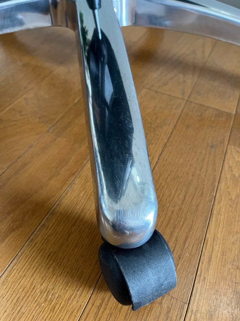 オカムラ　VILLAGE ビラージュ　エグゼクティブチェア　黒　本革　ハイバック