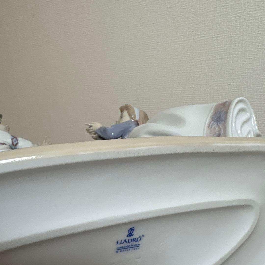 リヤドロ　LLADRO 「ツリーを飾ろう」　新品！