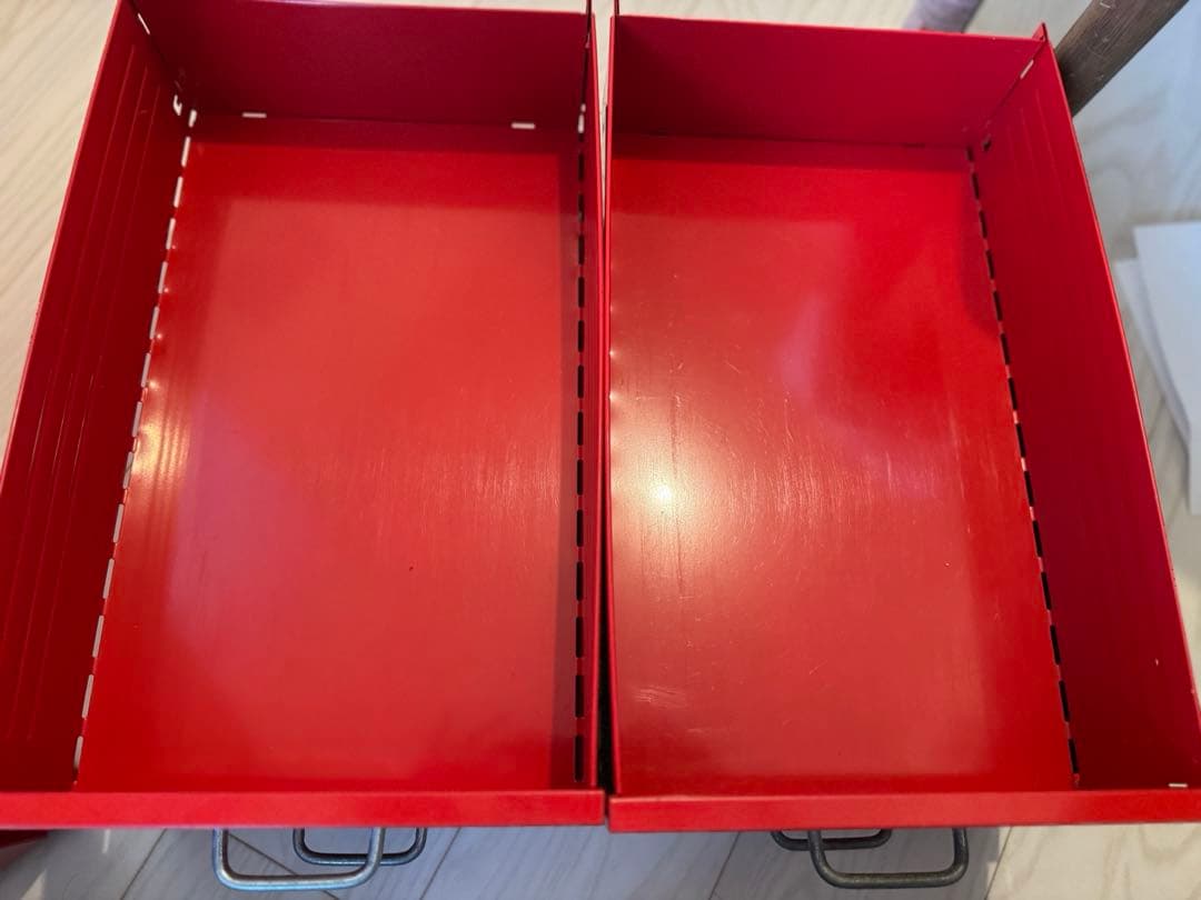 <廃盤>赤 レッド IKEA ヘルメル引き出しユニット　キャスターなし