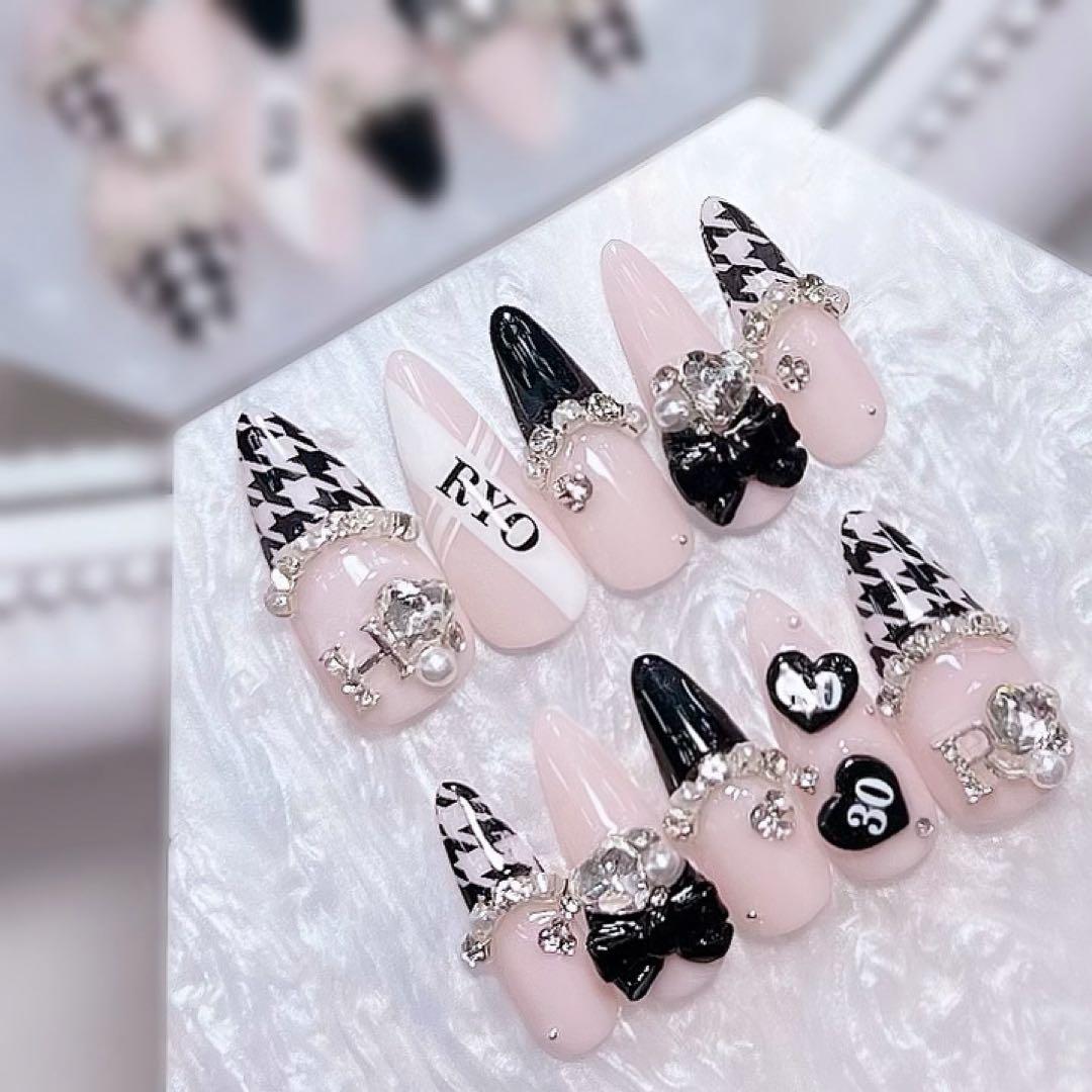 ネイルチップ 量産型 千鳥柄 フレンチ 黒 ちゅるん ハート スナ系 オタク 白