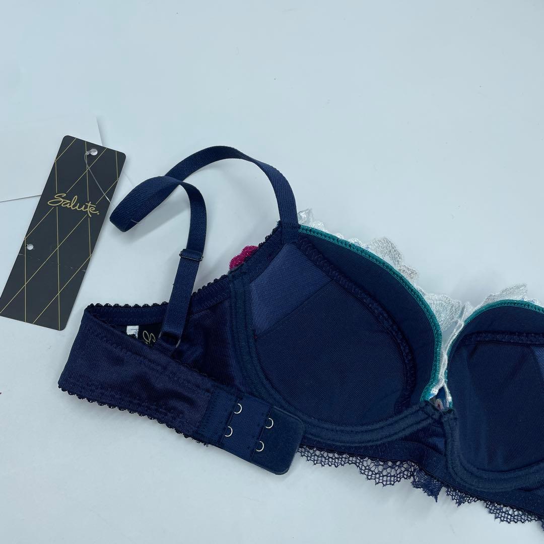 サルート/日本の花嫁　C70＆MソングショーKO　03