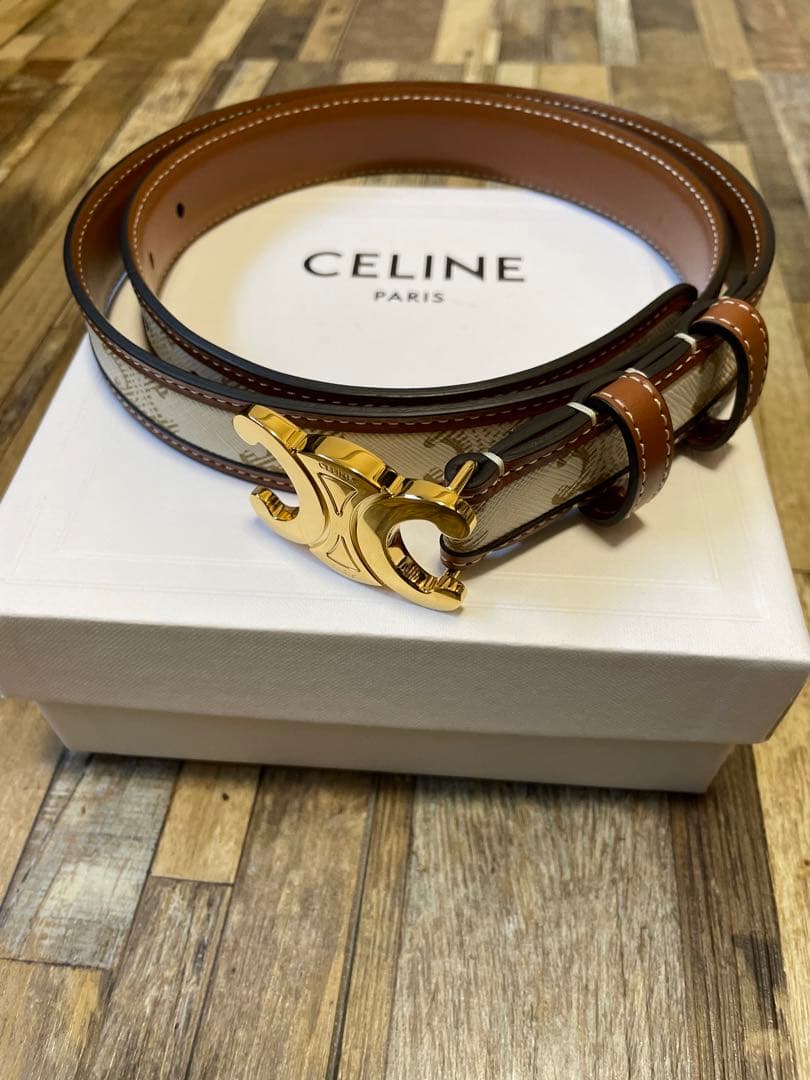 「CELINE」 White Triomphe leather Belt 85