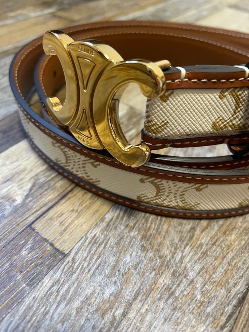 「CELINE」 White Triomphe leather Belt 85