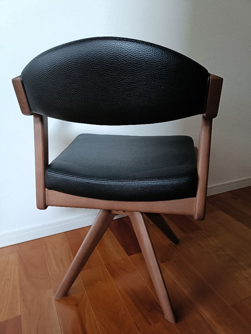 ダイニングテーブルチェア　回転　東京インテリア