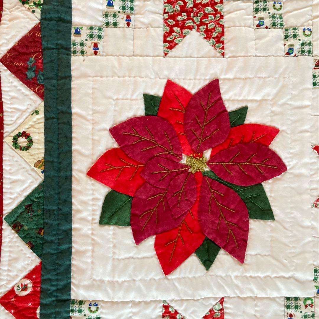 パッチワーク　タペストリー　クリスマス　ポインセチア　ハンドメイド