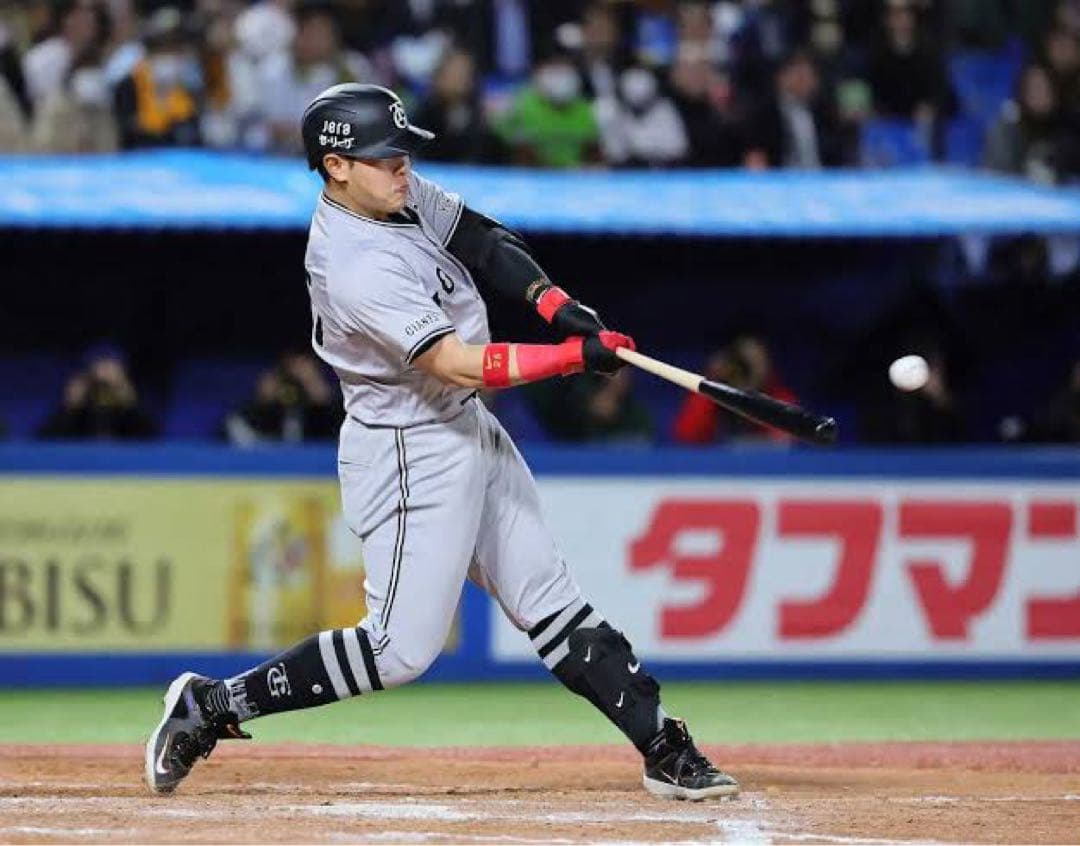 読売ジャイアンツ　巨人　岡本和真 #25　バット NPBマーク 支給品　実使用