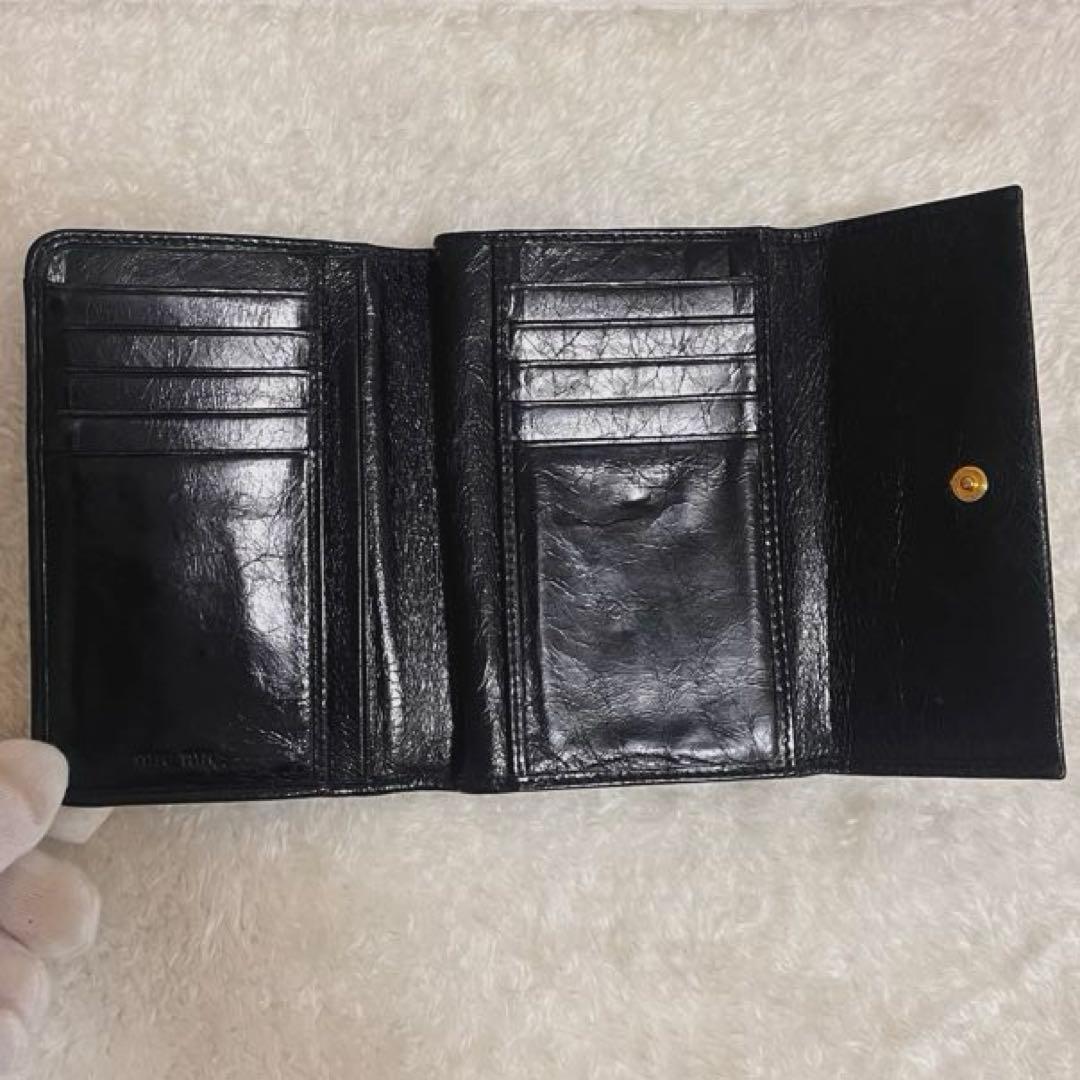 美品✨MIUMIU 三つ折り財布 マテラッセ レザー ラウンドファスナー