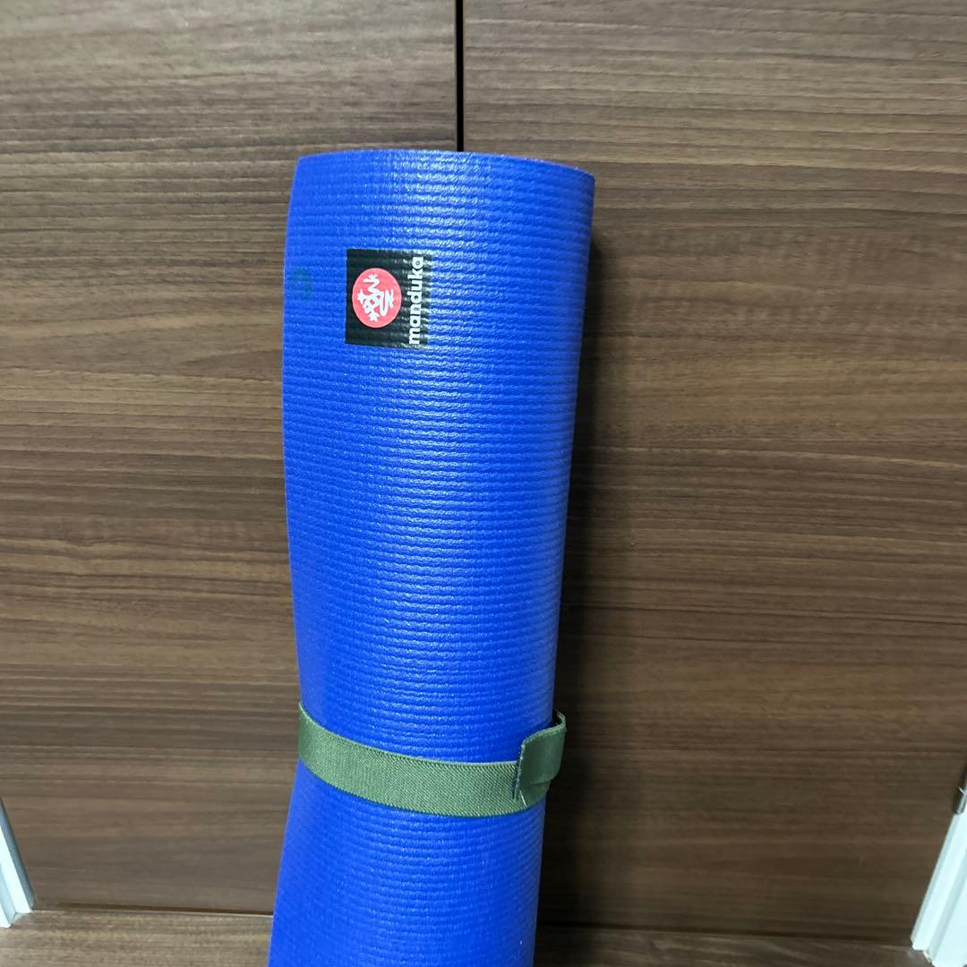 期間限定出品✨manduka ヨガマット　ブルー