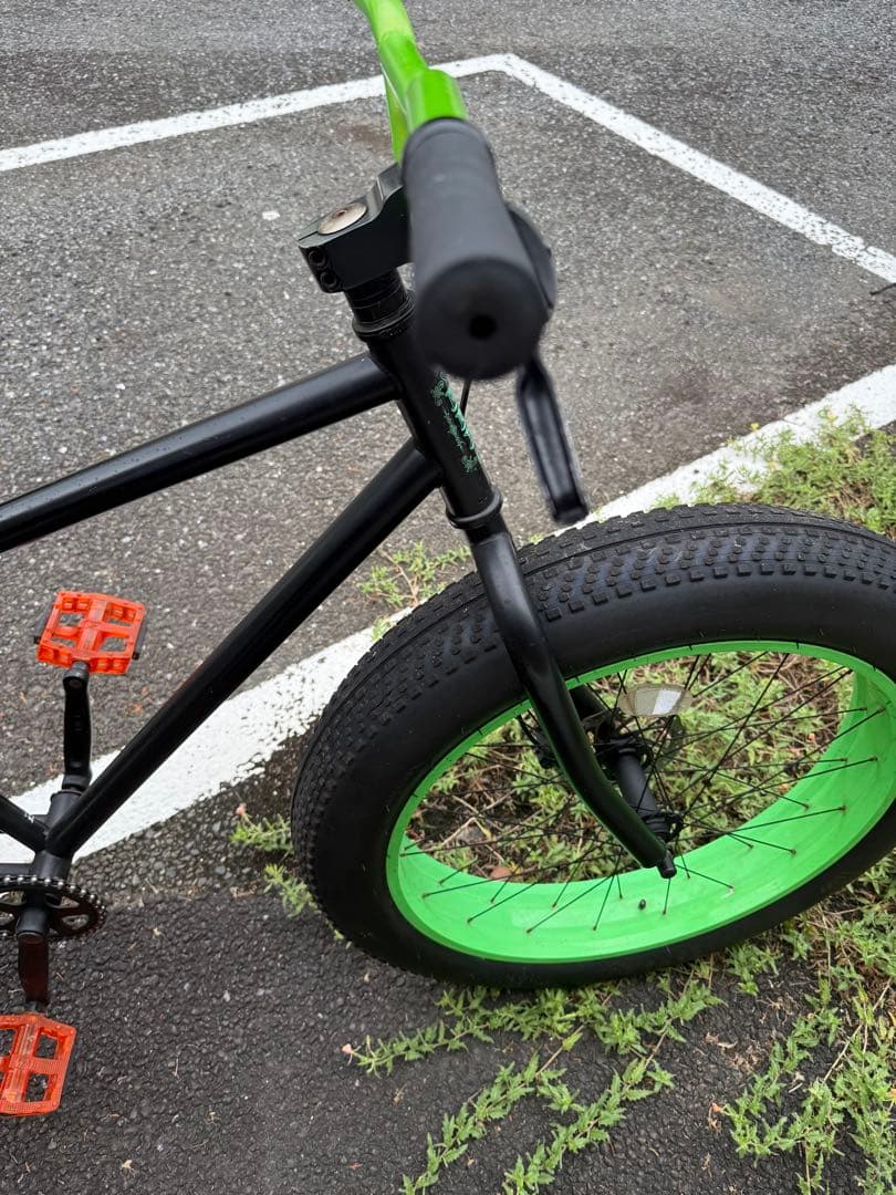 ファットバイク　BRONX